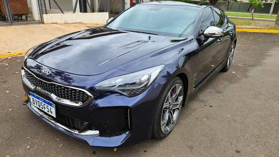 KIA STINGER 3.3 V6 GDI GASOLINA GT AWD E-SHIFT KIA STINGER 3.3 V6 GDI GASOLINA GT AWD E-SHIFT